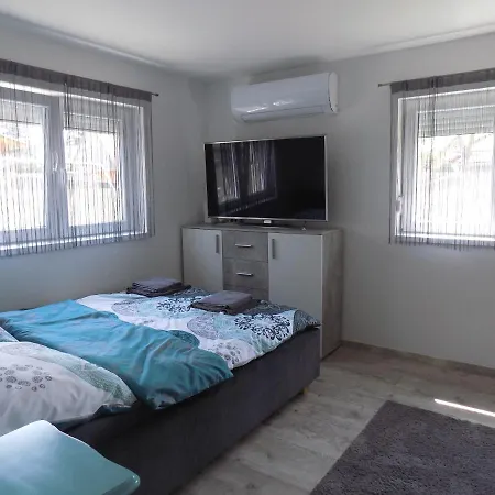 Gemini Vendeghaz Holiday home Harkany