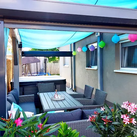 Holiday home Gemini Vendeghaz *